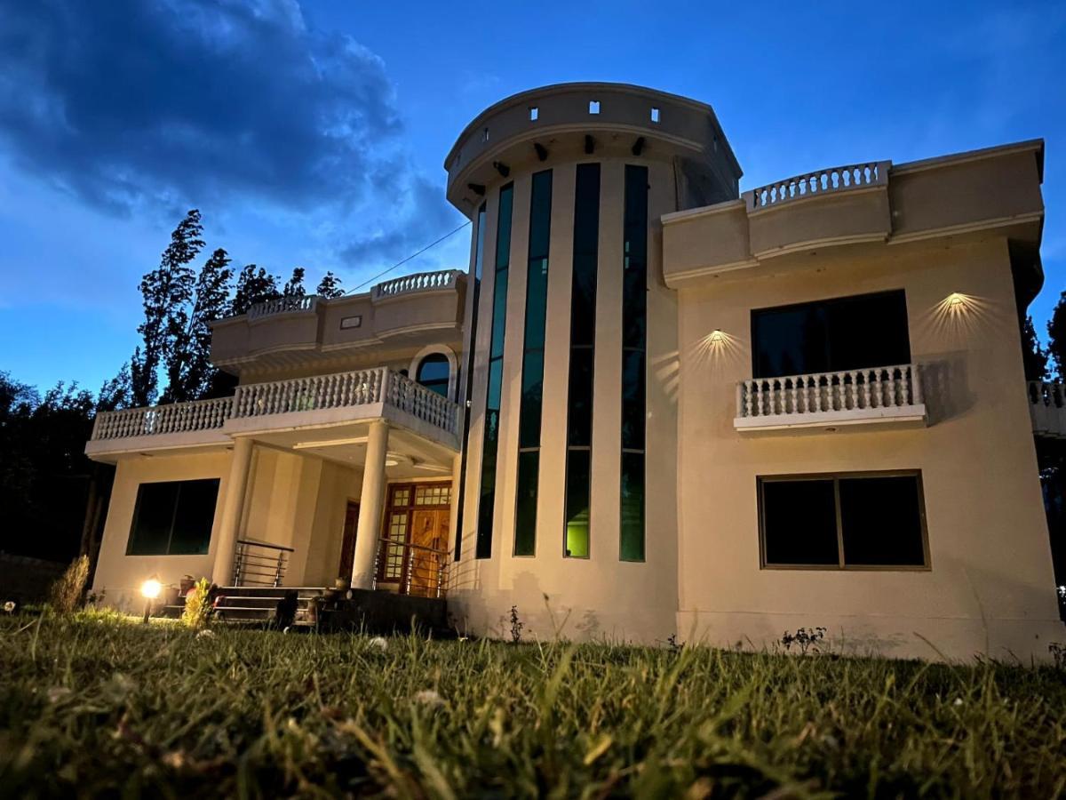 Skardu Saraye Hotel & Resort Eksteriør billede