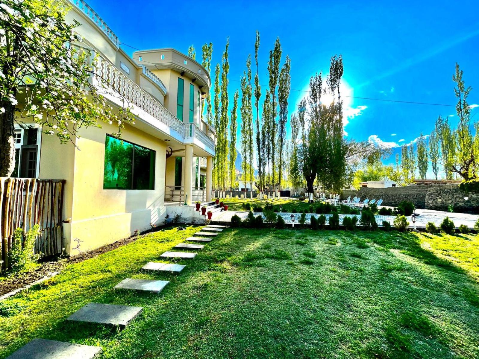 Skardu Saraye Hotel & Resort Eksteriør billede