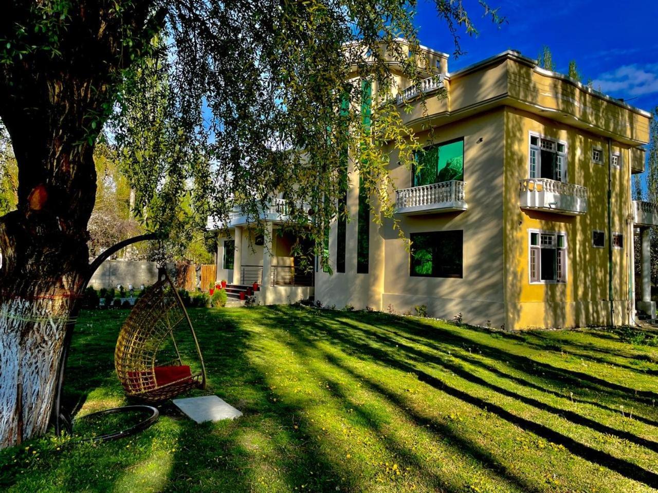 Skardu Saraye Hotel & Resort Eksteriør billede